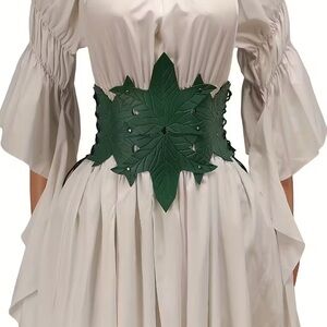 Green Leaf Design Women's Belt
